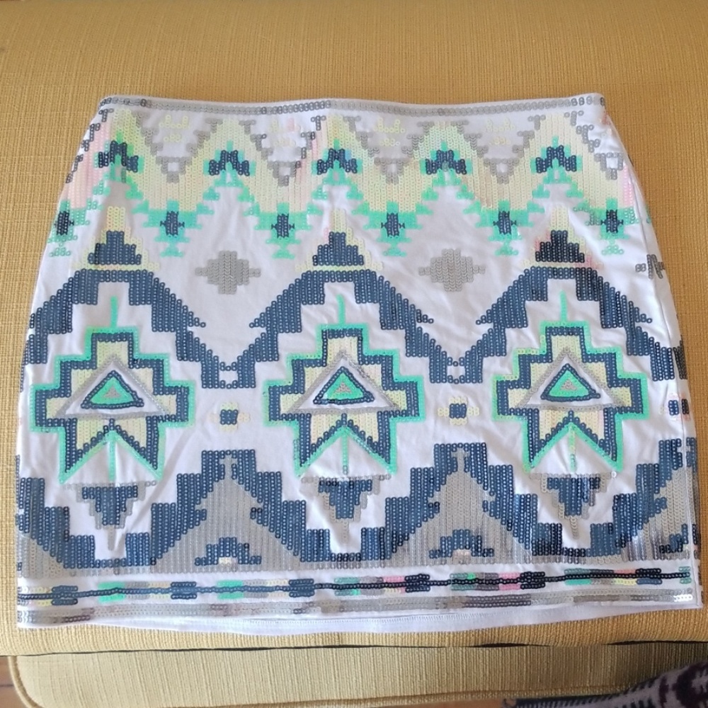 Express mini skirt